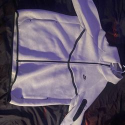 White Nike tech size XL