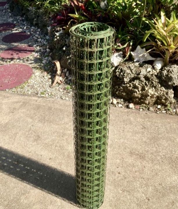 Green Plastic Garden Fence: 3’H x 12.25’L