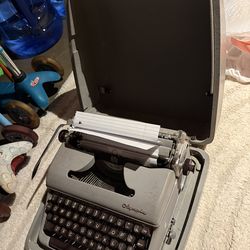 Olympia SM3 vintage type writer