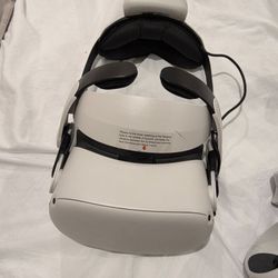 Oculus Quest 2 With Extra Battery Pack