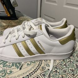 Adidas Ladies 6.5 Shoe Size 