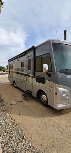 2021 Winnebago Adventurer 27N 