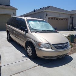 2001 Chrysler Dodge Town and County 