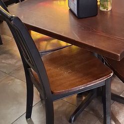 30 Restaurant, Chairs