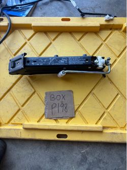 1995 to 2001 BMW E38 7 Series Genuine OEM Car jack