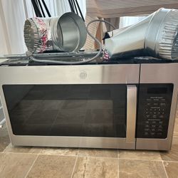 GE® 1.9 CU. FT. Over-The-Range Sensor Microwave Oven With Vent