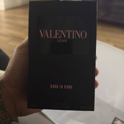 Valentino Huomo Born In Roma