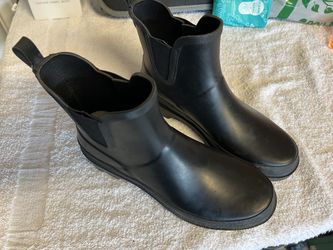 Time And Tru Rain Boots