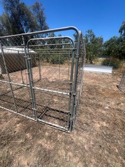 Chain-link kennel