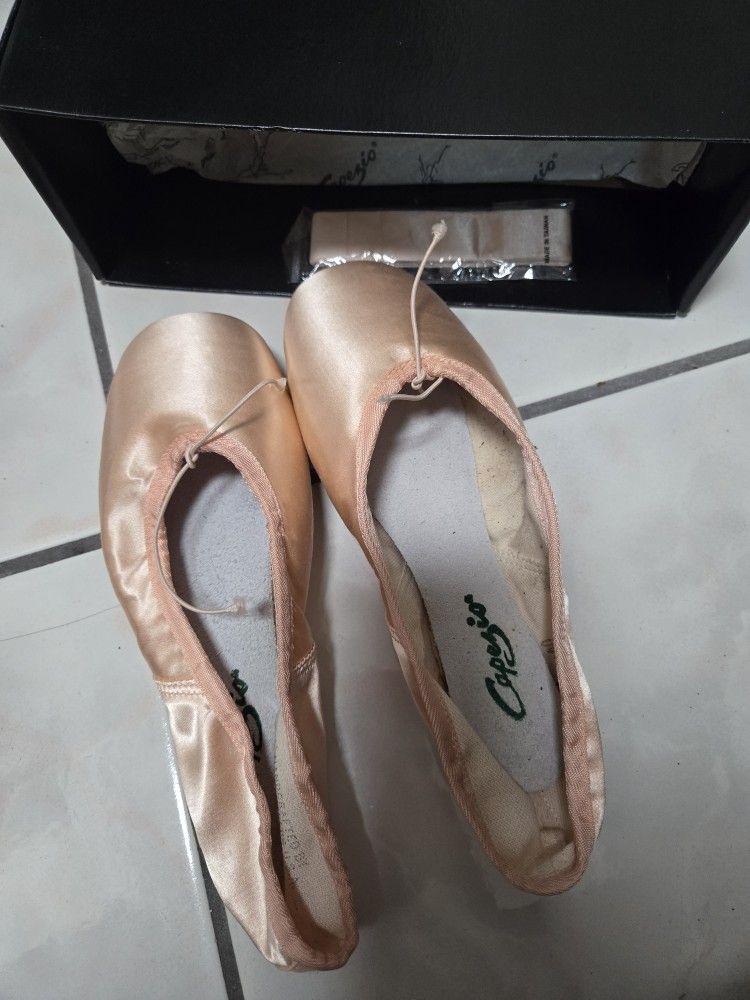 Capezio Ballet Shoes Glisse Pro ES Sz 9 Satin Pink Pointe Dance Slippers