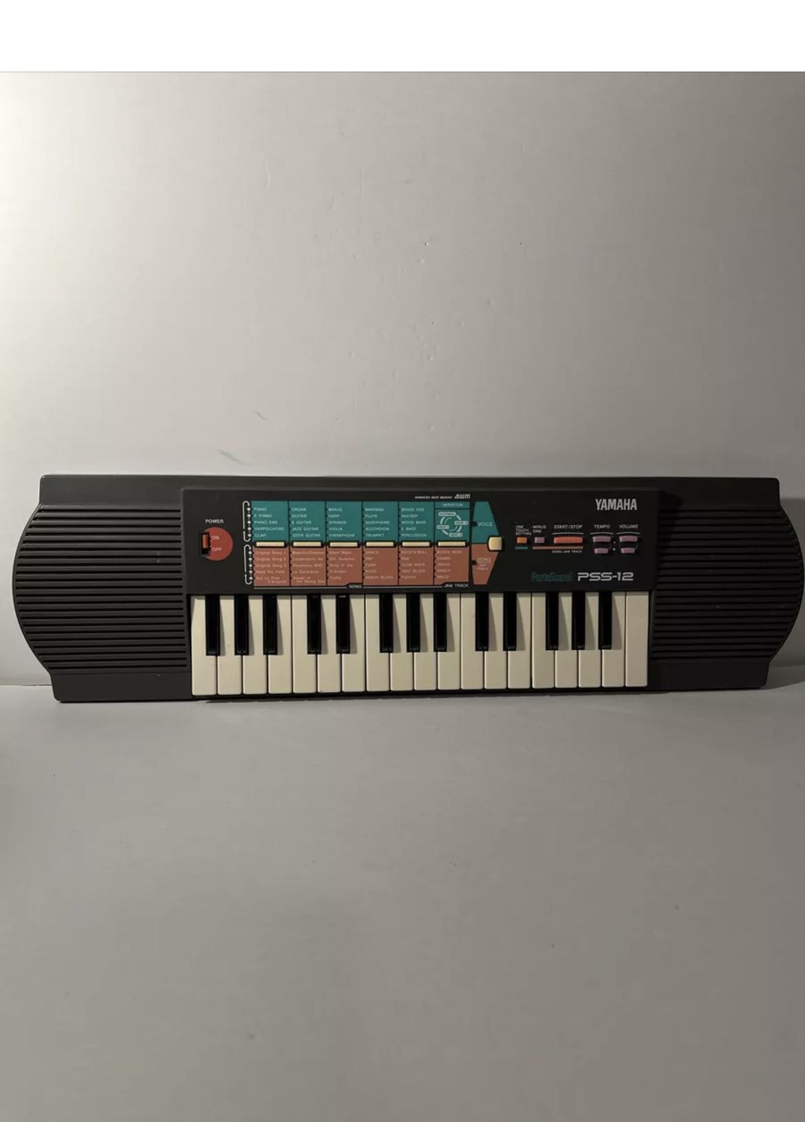 Vintage 1994 Yamaha PSS-12 Portasound 32 key Keyboard Synthesizer Tested works!!