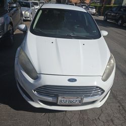 2015 Ford Fiesta