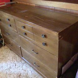 6 Drawer Bureau. 