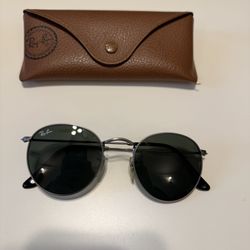 Ray-Ban Round Metal Sunglasses 