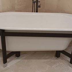 Kohler tub with Victoria & Albert hardware