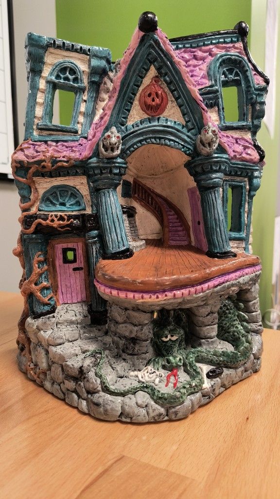 HALLOWEEN Wee-Craft Monster House
