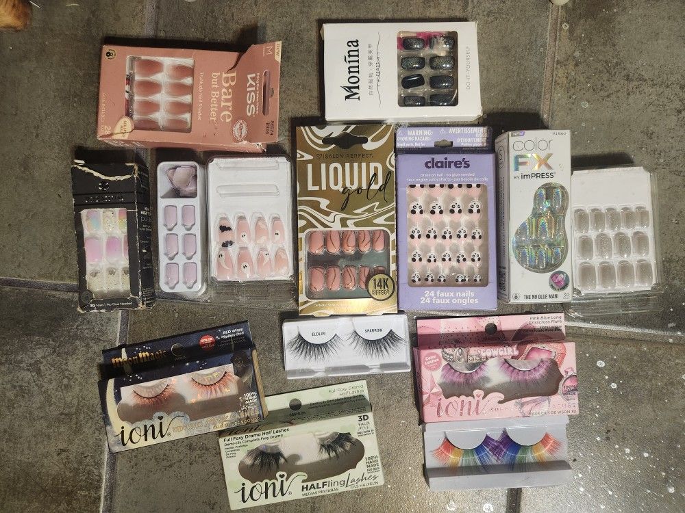 10 Press On Nails. 5 Lash Strips
