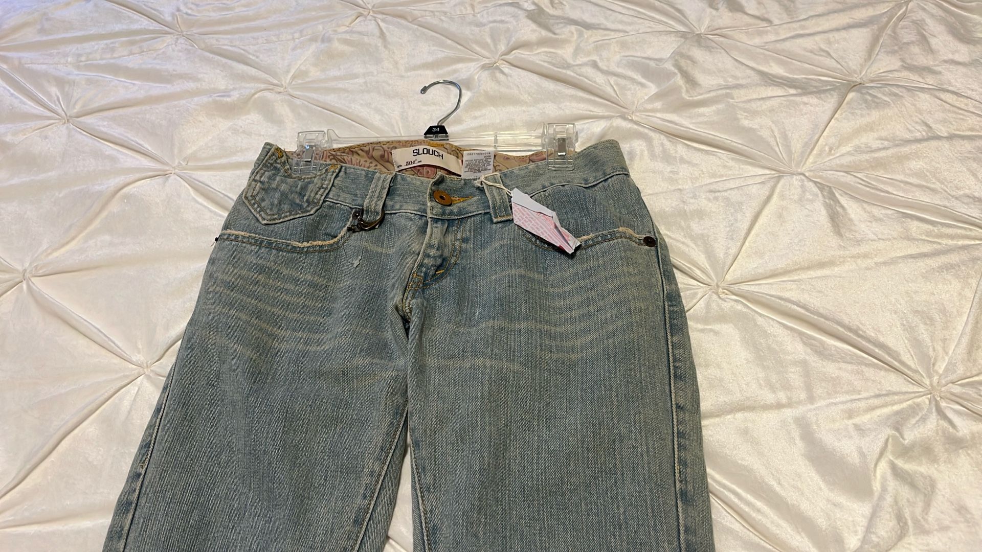 Levi’s Slouch Capri Size 7 Never Worn 