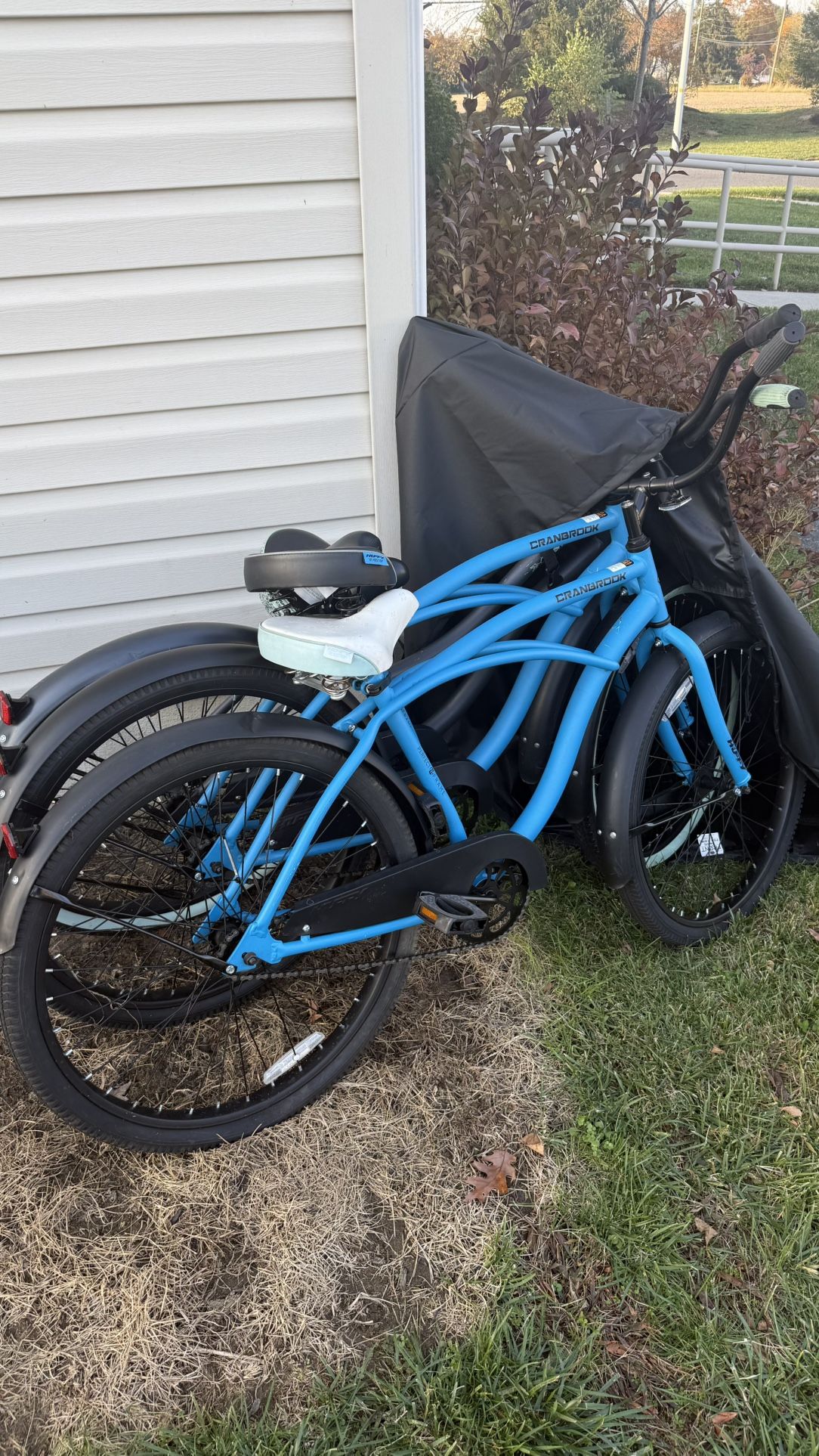 Huffy Cranbrook Adult Cruiser Bike Comfort Saddle Matte Blue