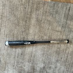 Victua Nox 33 in. 30 oz.