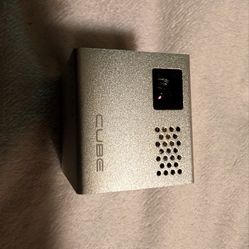 Cube Rif6 mini projector - this thing is awesome! Works great.
