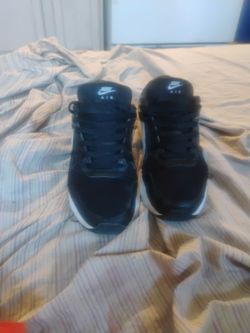 AIR maxse  good shoes size 7.5