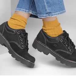 Sketchers Women’s Oxfords With Lugg Platform Suede-11M