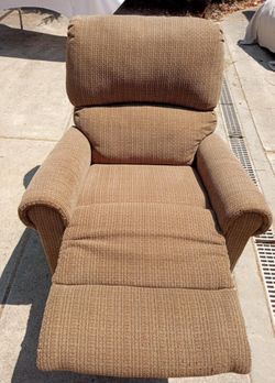 MANUAL ROCKER RECLINER CHAIR