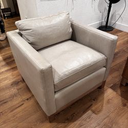 Pottery Barn Leather single