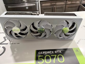 Gigabyte GeForce RTX 5070 Aero OC 12G