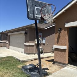 Basketball hoop