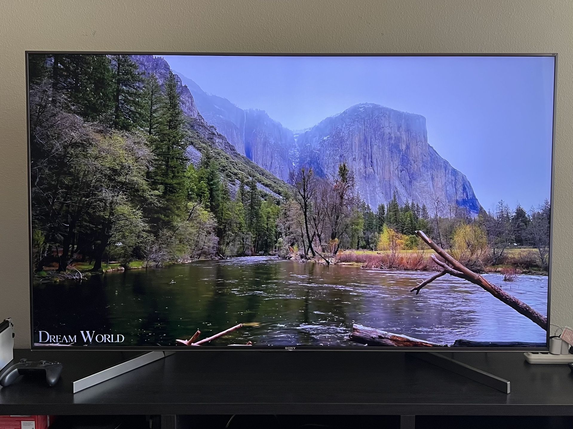 Sony 65” 4K HDR Smart TV – XBR-65X900F