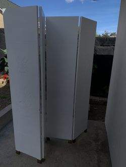 room divider