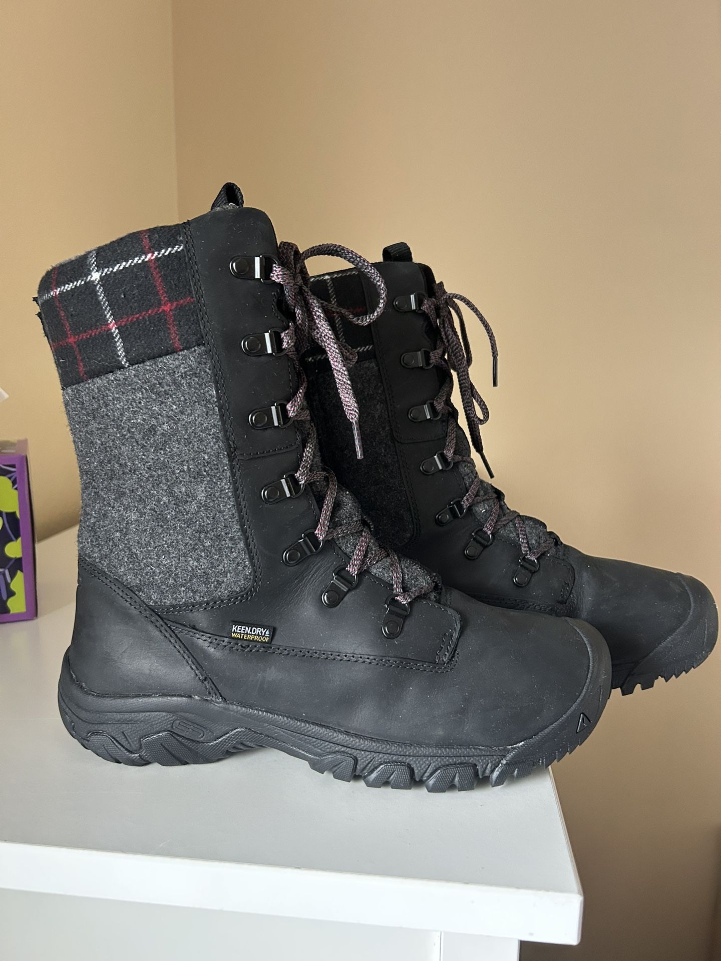 Women’s Keen Boots