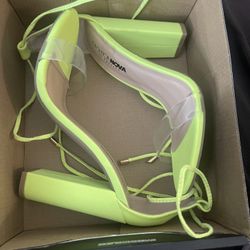 Neón Yellow Fashion Nova Heels ðŸ‘