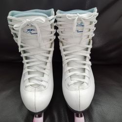 Skates 