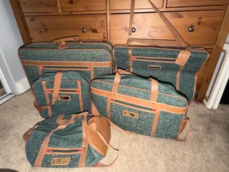 Vintage Oscar De La Renta Tweed 5-Piece Luggage set