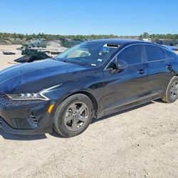 2021 kia k5 for parts only
