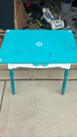 Antique desk / kids craft table custom painted 33” x 21.5x top. 30” high