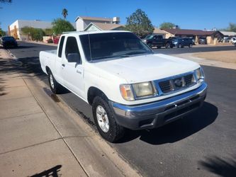 Nissan FRONTIER Truck