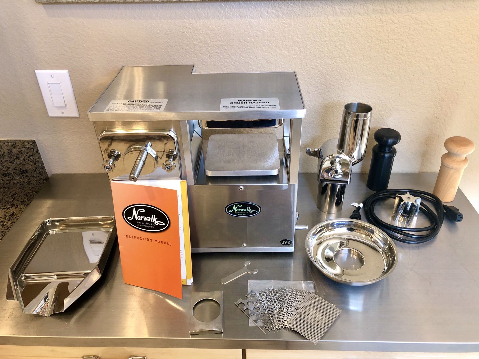 Norwalk Juicer 290 for Sale in Scottsdale, AZ OfferUp