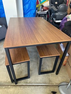 Zinus 48 Inch Louis Metal Frame Dining Table Set