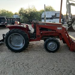 Massey Ferguson Tractor 4x4 