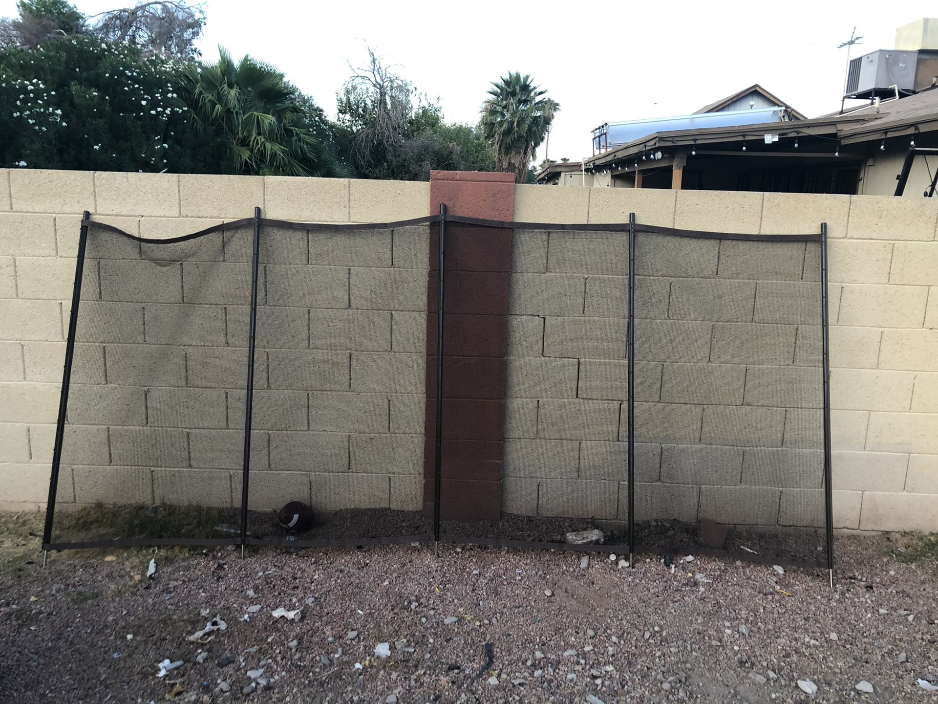 Mesh fence for pool