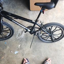 Mongoose 20" BMX With Pegs