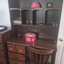 1976 Bedroom set for an amazing price!