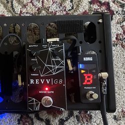 Guitar Pedals And Pedal Board 