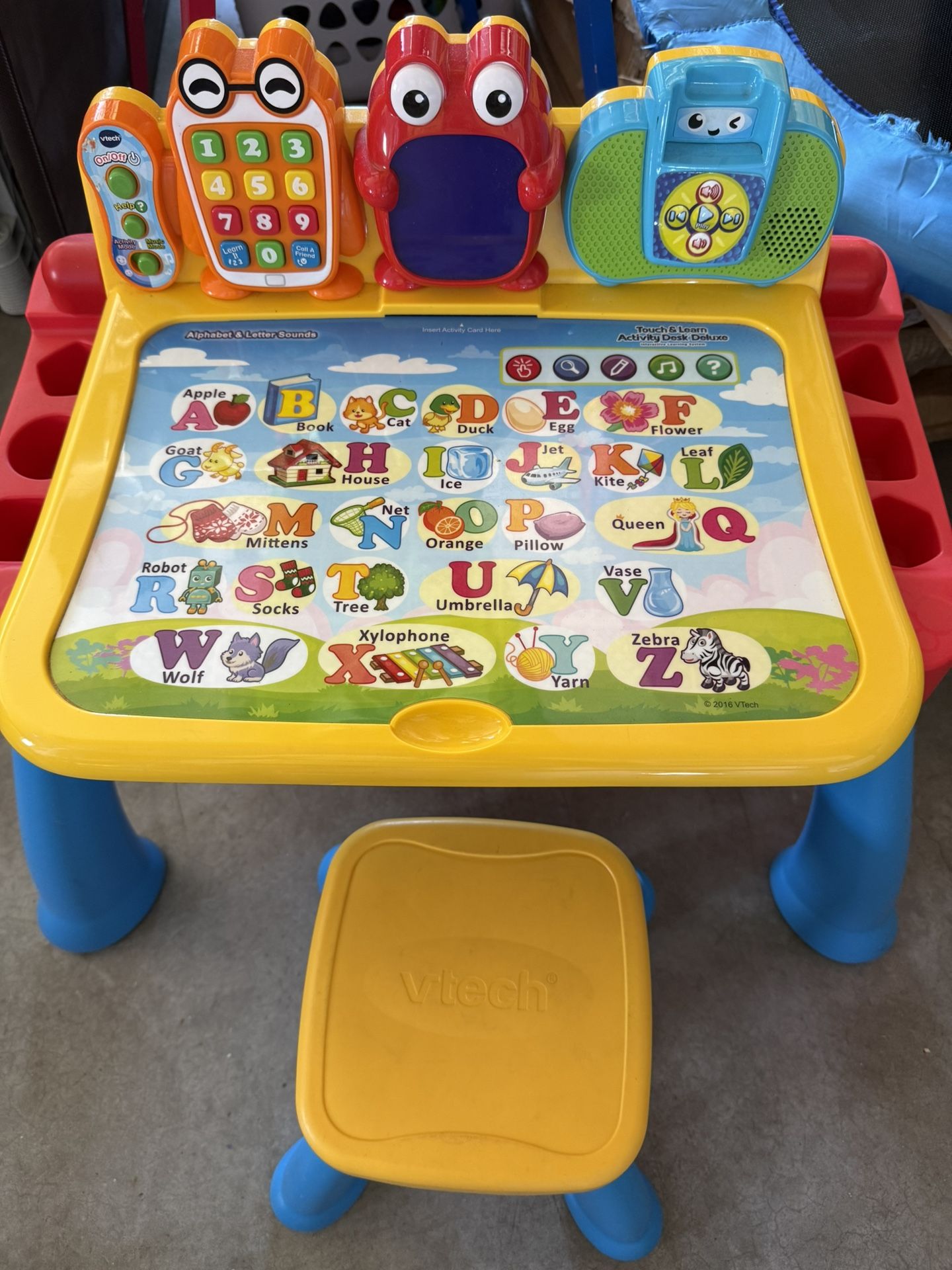 Vtech Touch and learn activity desk deluxe