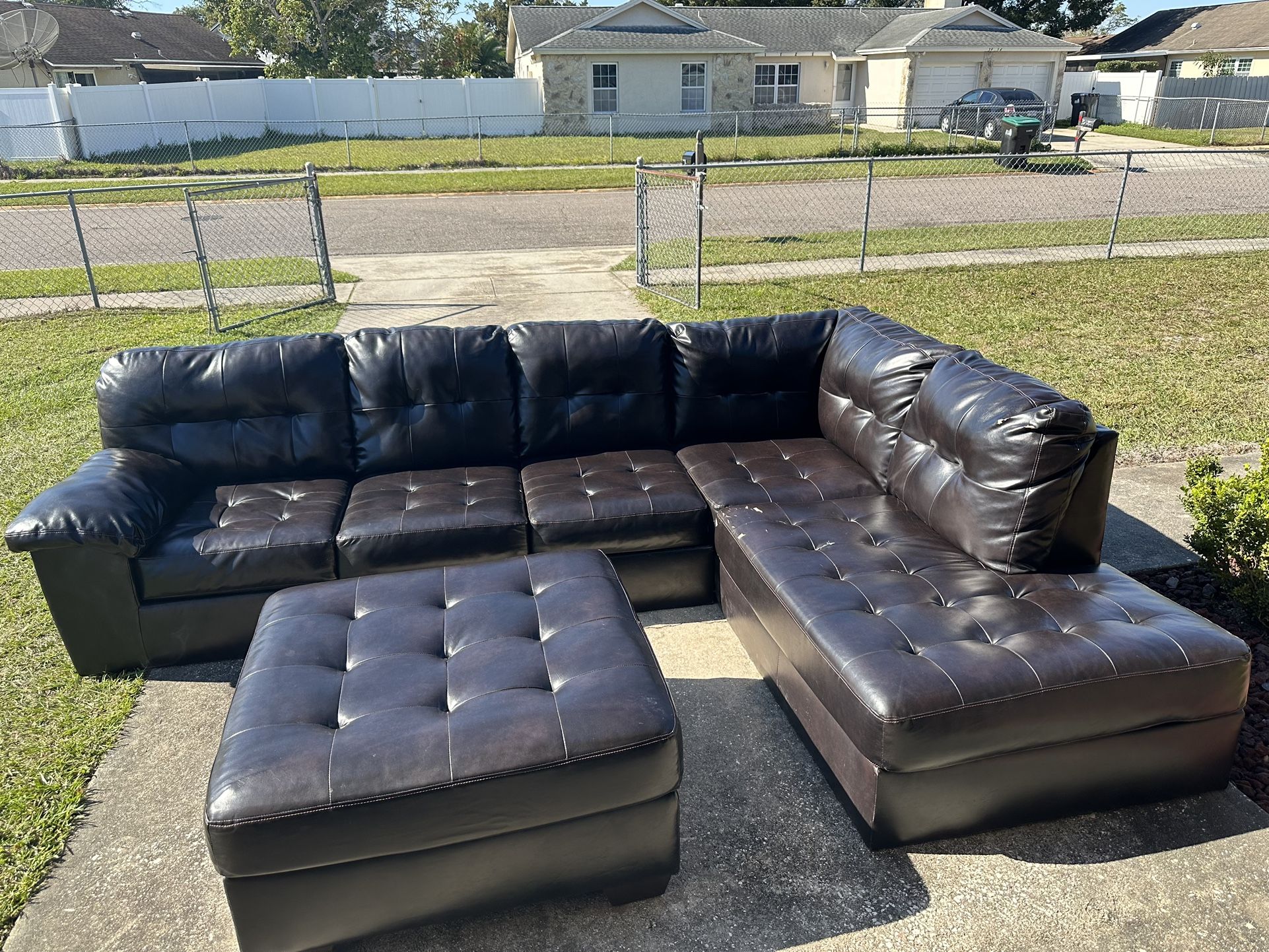 Faux Leather Sectional 3pc Couch Brown for Sale in Orlando, FL OfferUp