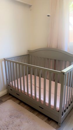 Baby crib